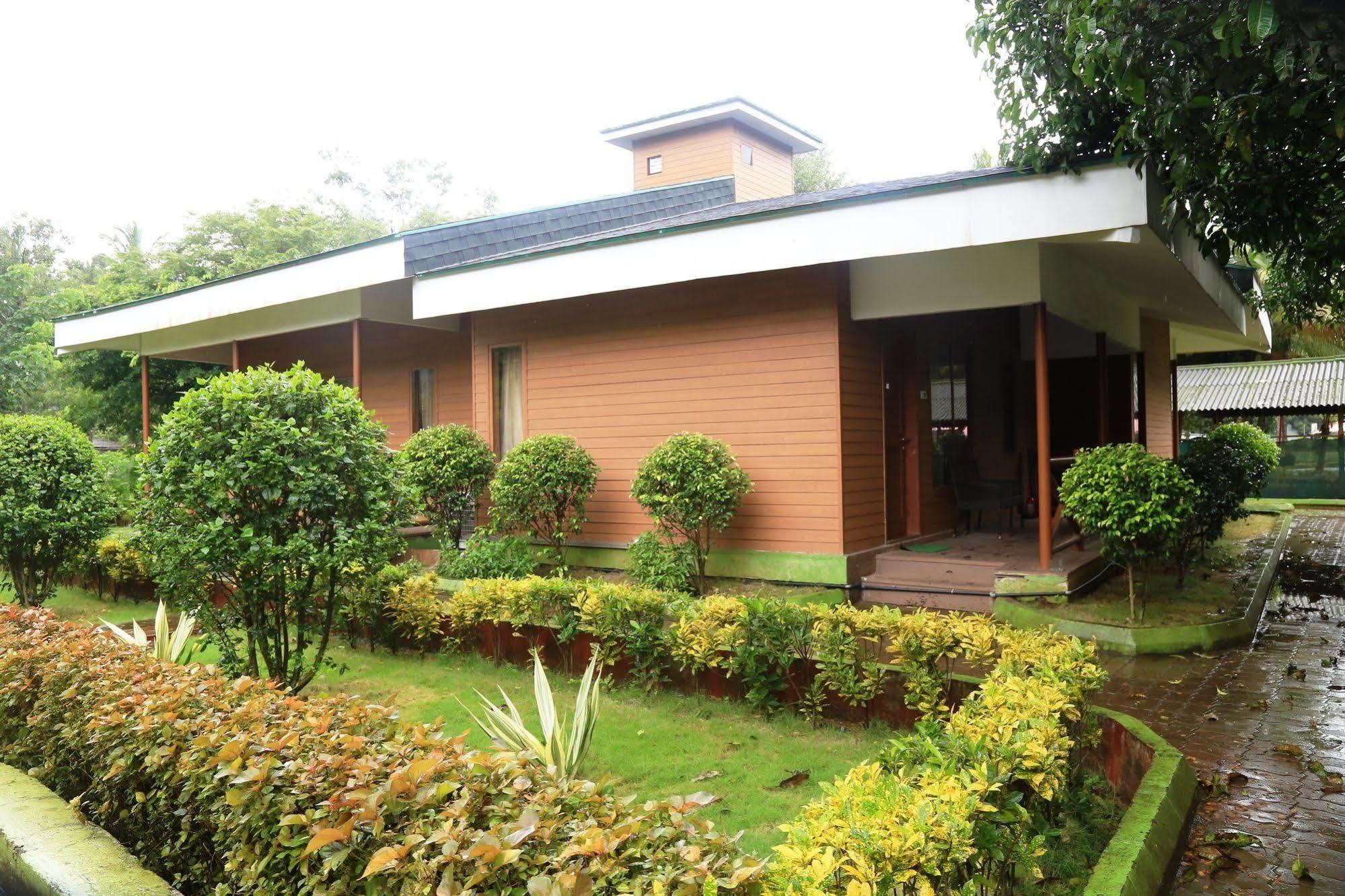 Panoramic Resort Panvel Karnāla エクステリア 写真